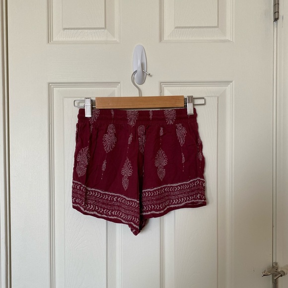 Charlotte Russe flowy patterned shorts - Picture 2 of 3